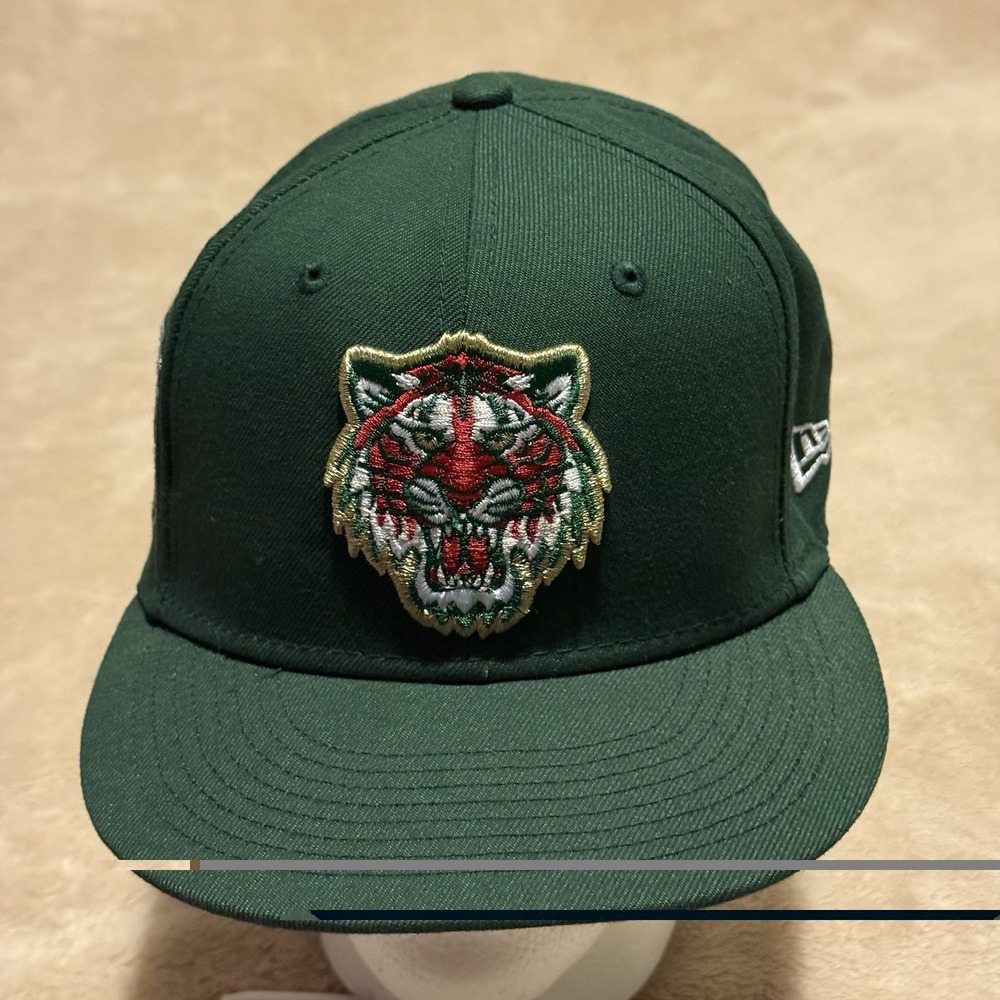 Detroit Tigers New Era Cooperstown 59Fifty Green Red UV Fitted Hat 7 3/8